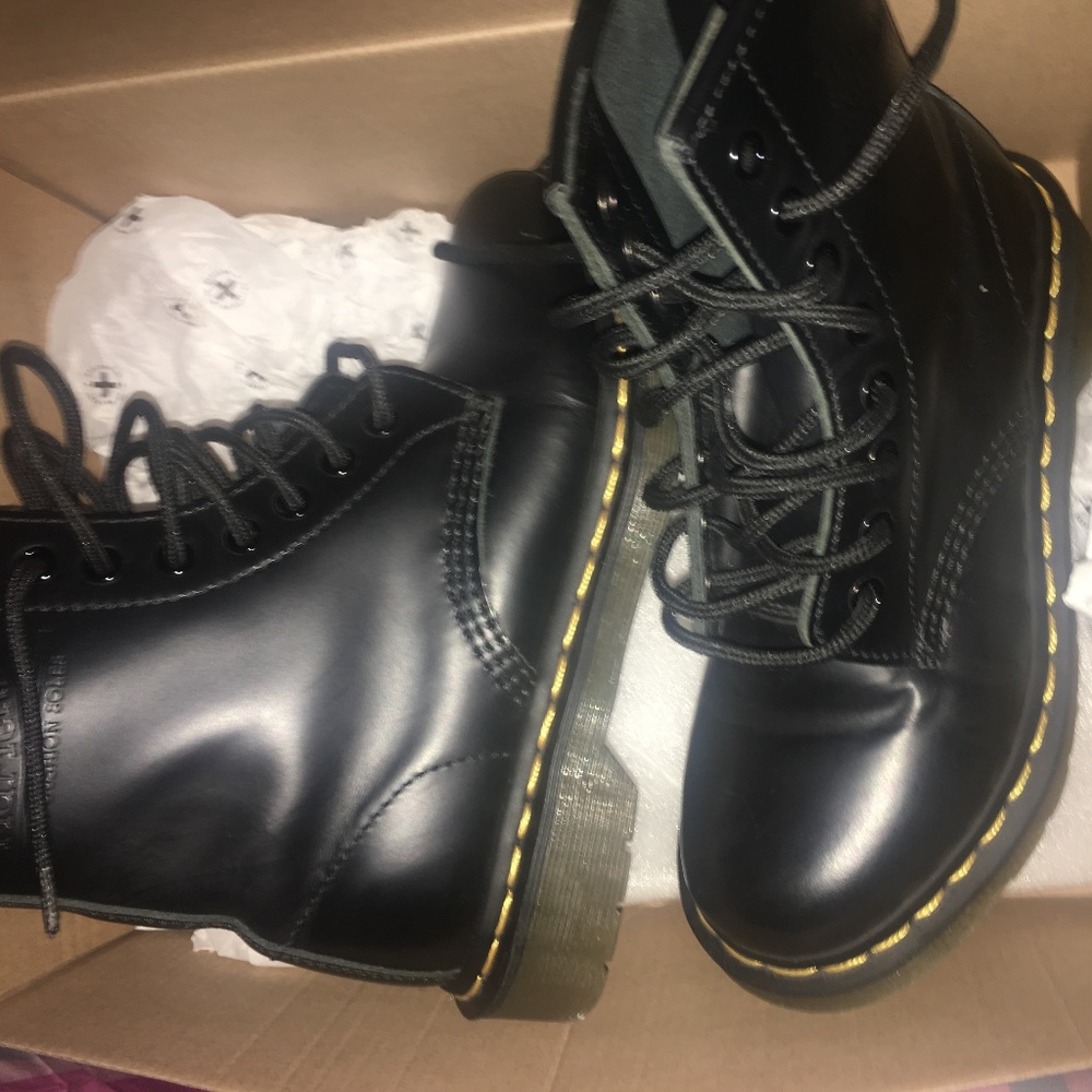 Womens Dr. Martens 1460 8-Eye Boot